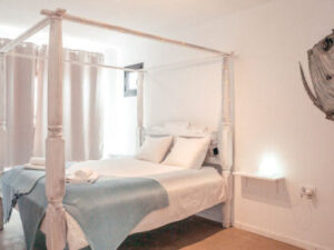 cb038c6b-5727-4c7a-ad13-9145bcd49044